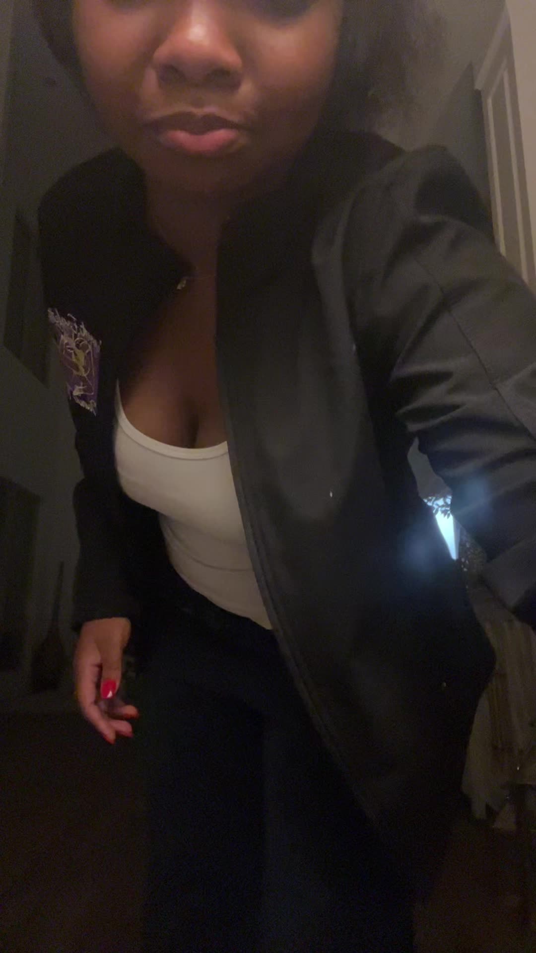 @lurkingglouu
