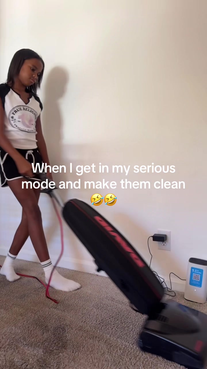 @SKOOBY 🖤