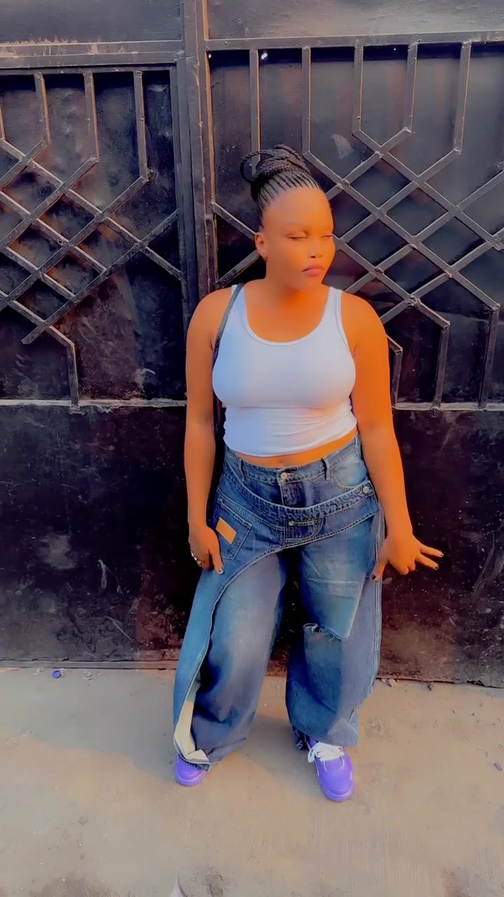 @Demeur&eacute;e ndjoka 🍭🍭