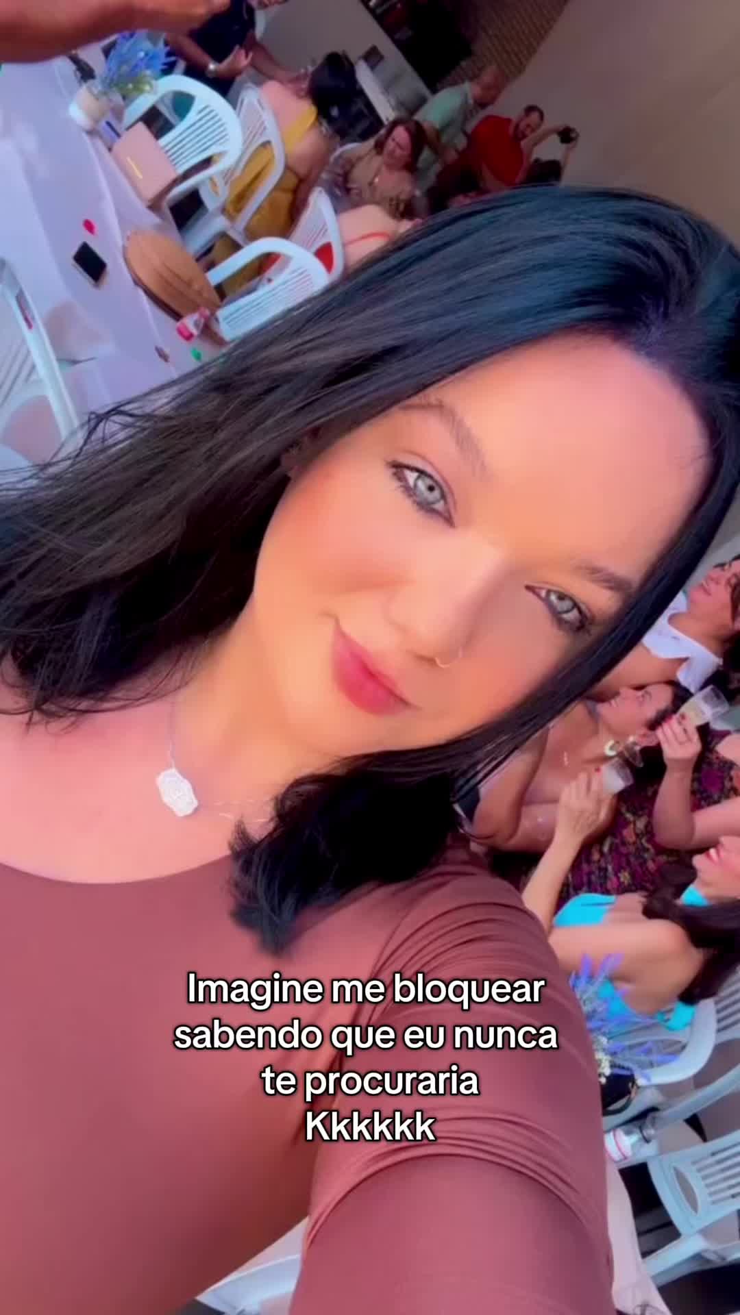 @Emillypeerez