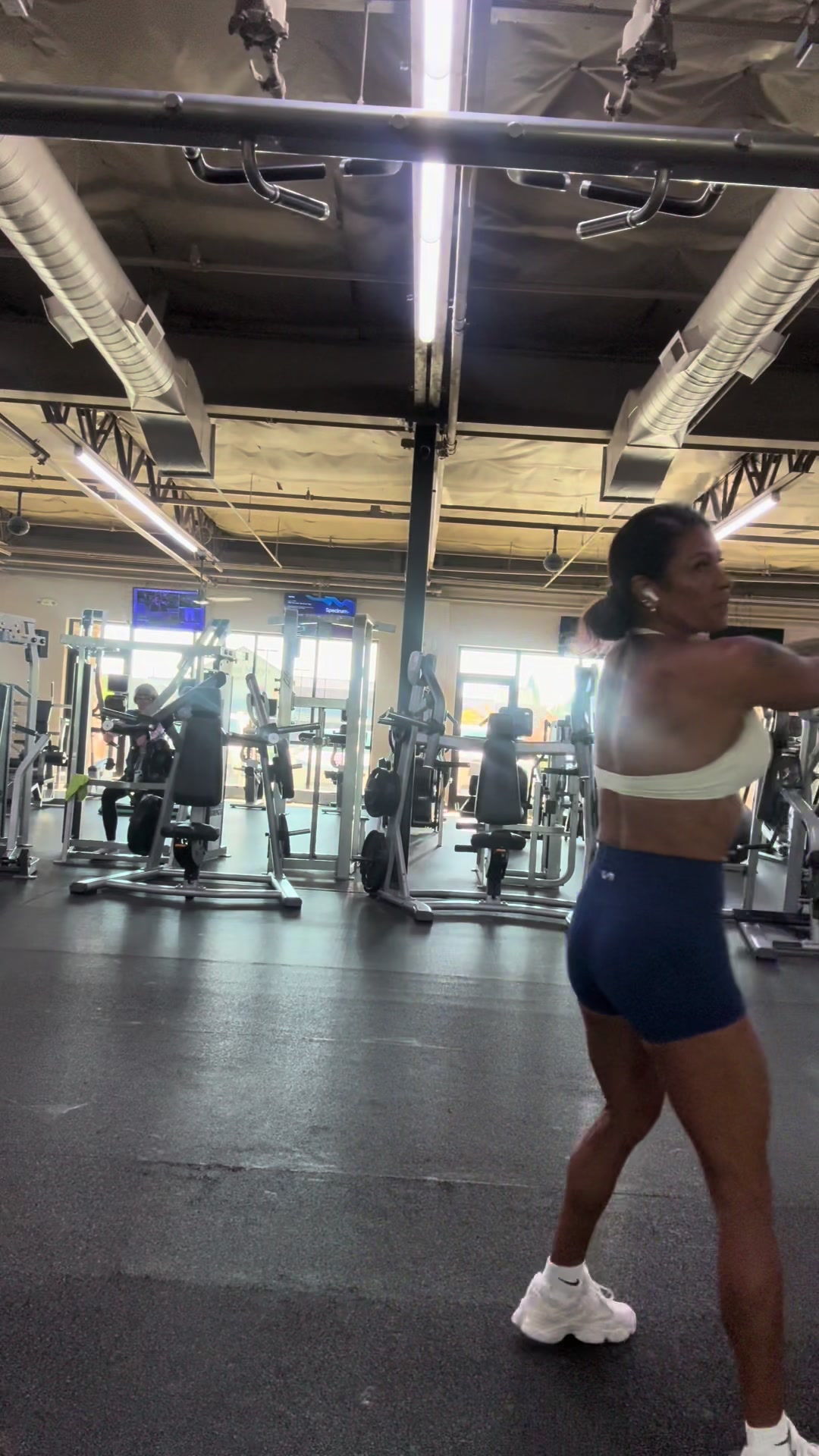 @LisaTidwell_fitafter50