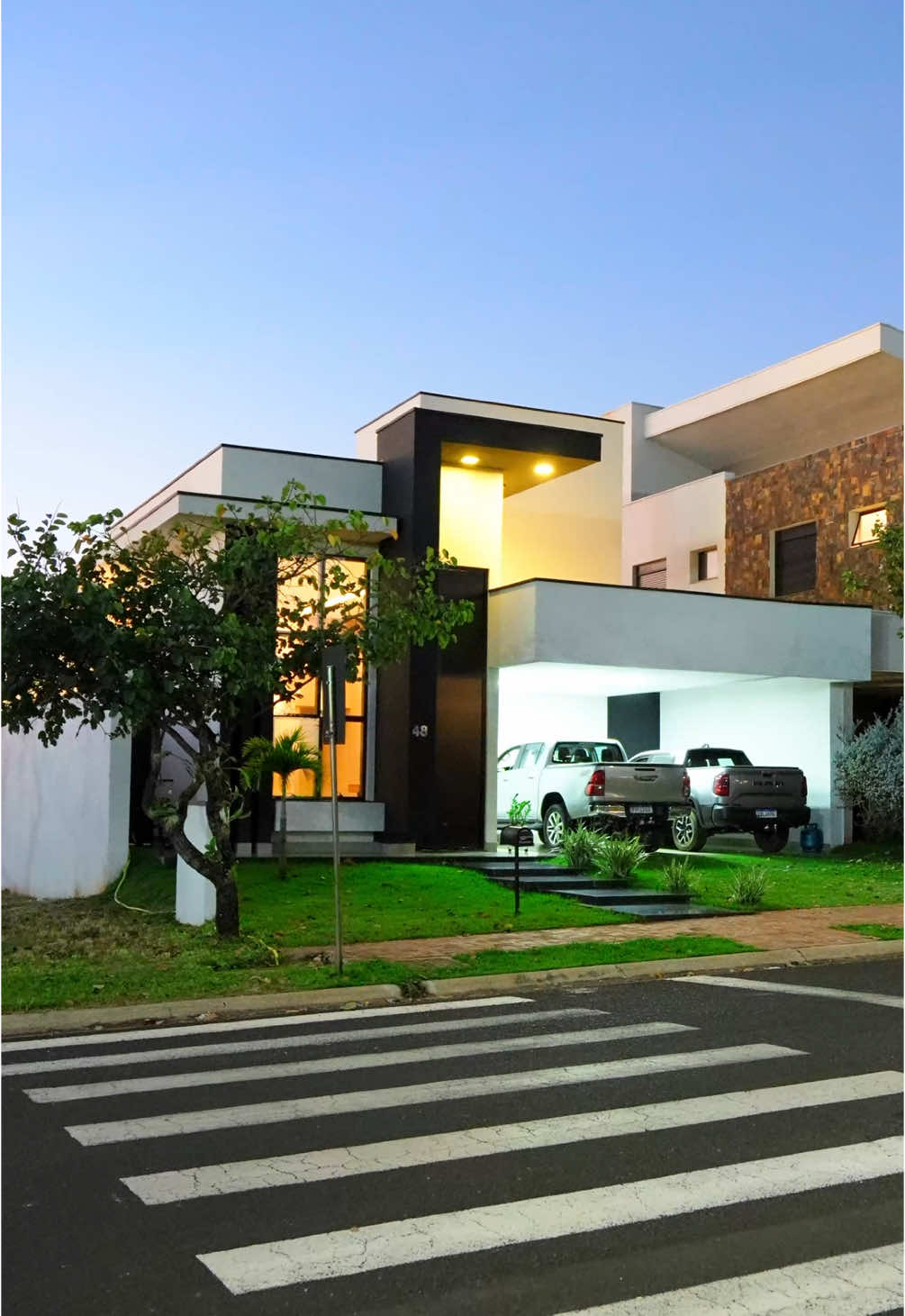 @&Aacute;TRIOS Construtora