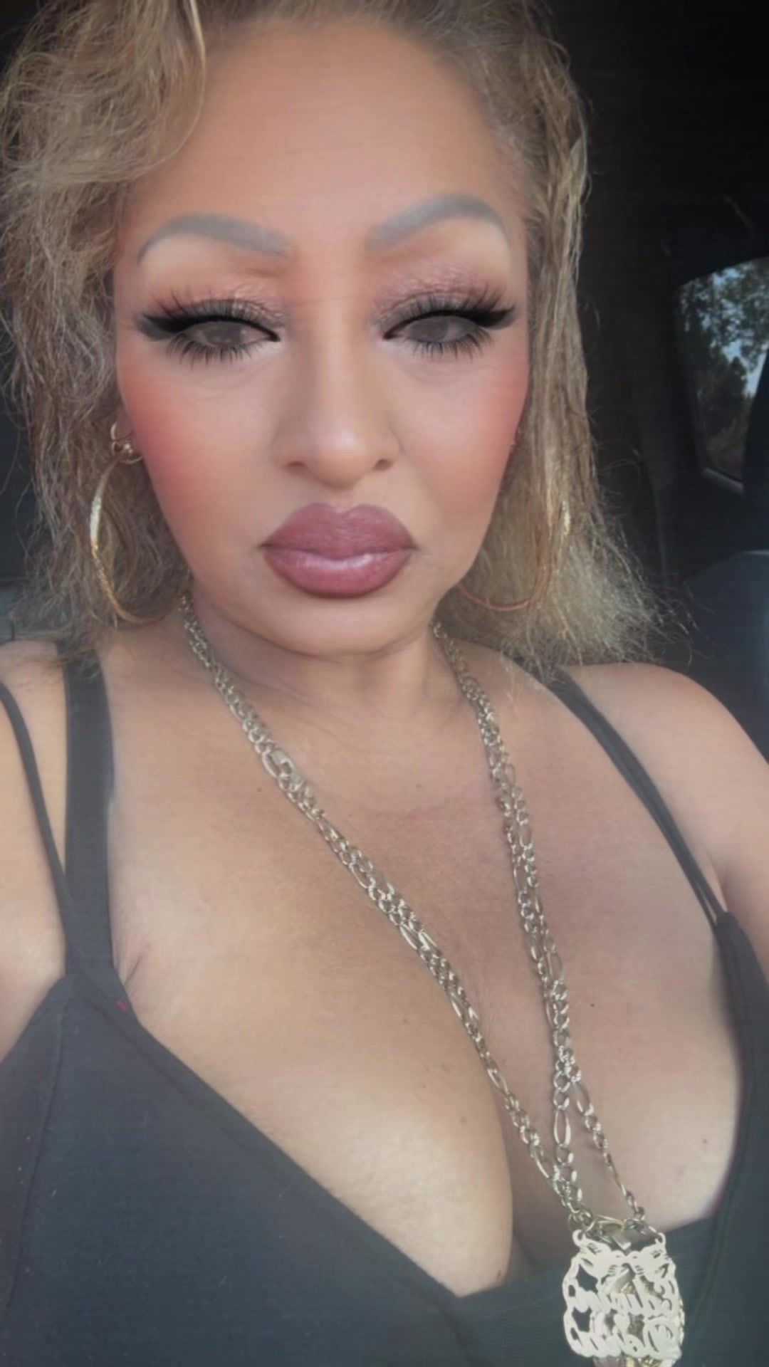 @Dora L