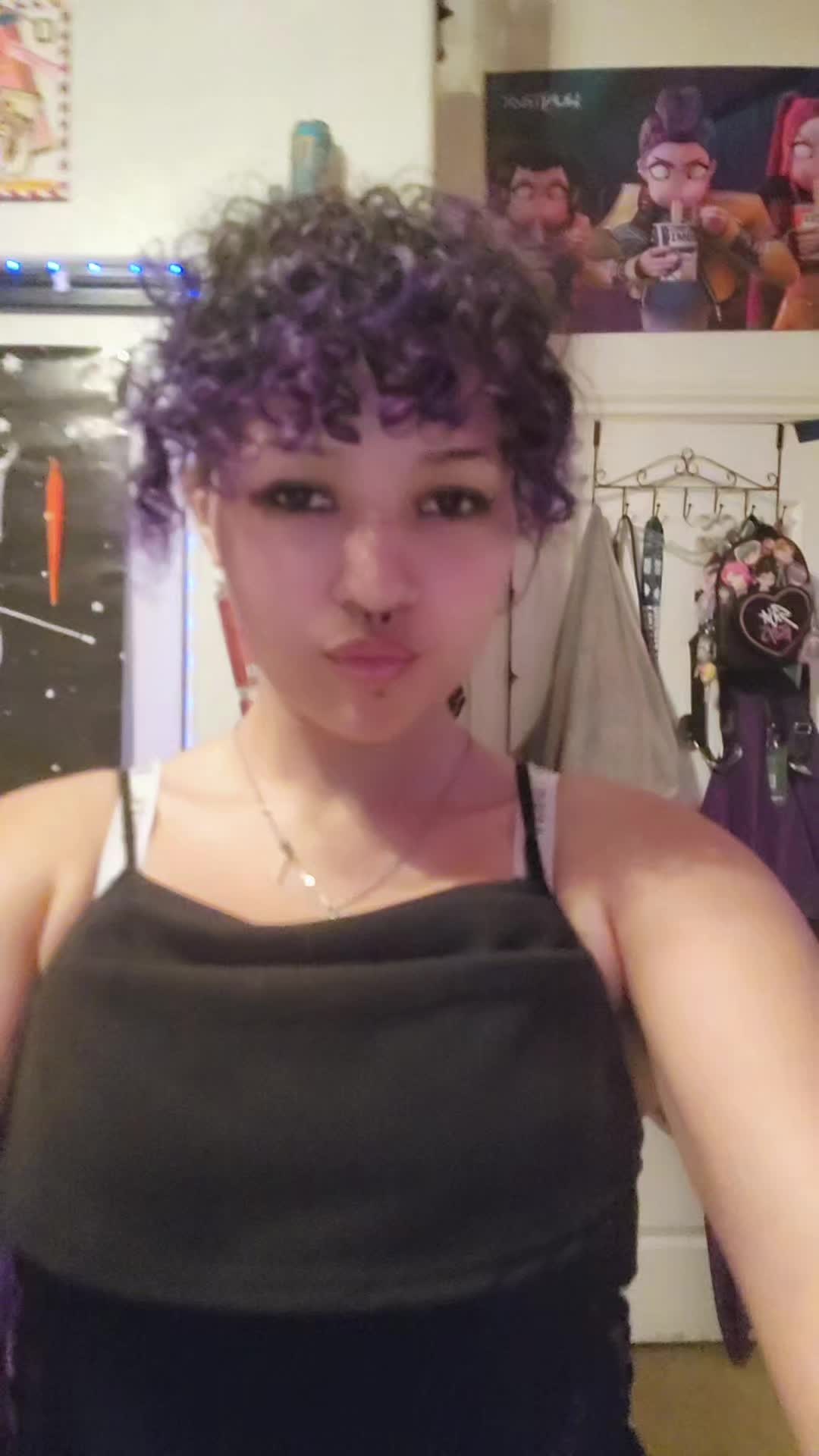 @Tired_cosplayz