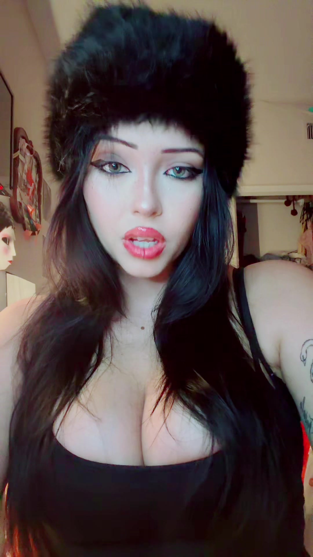 @misschickenbitch