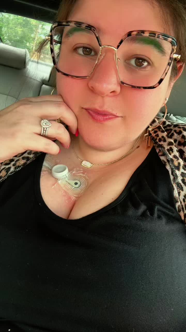 @🐊BlueCollarWife 🎮 🥰