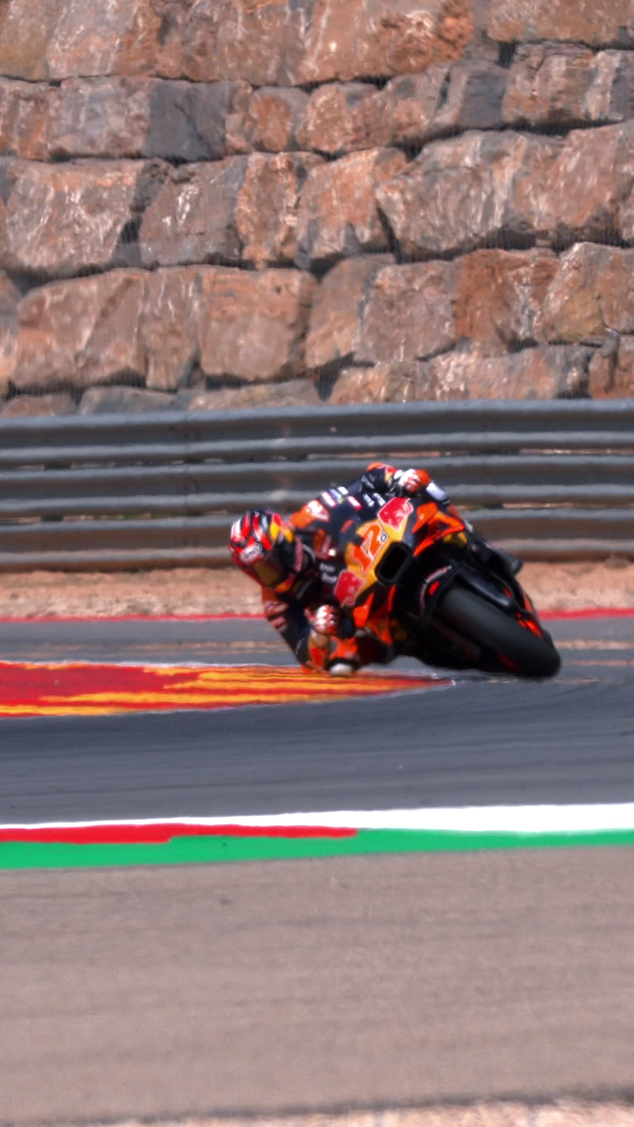 @Maverick Vi&ntilde;ales