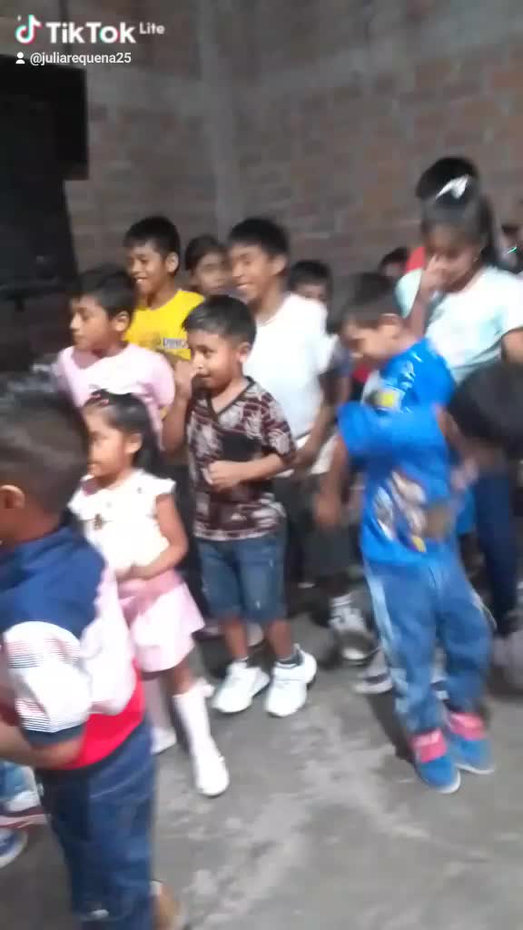 @JULIA ROSA REQUENA CORNEJO