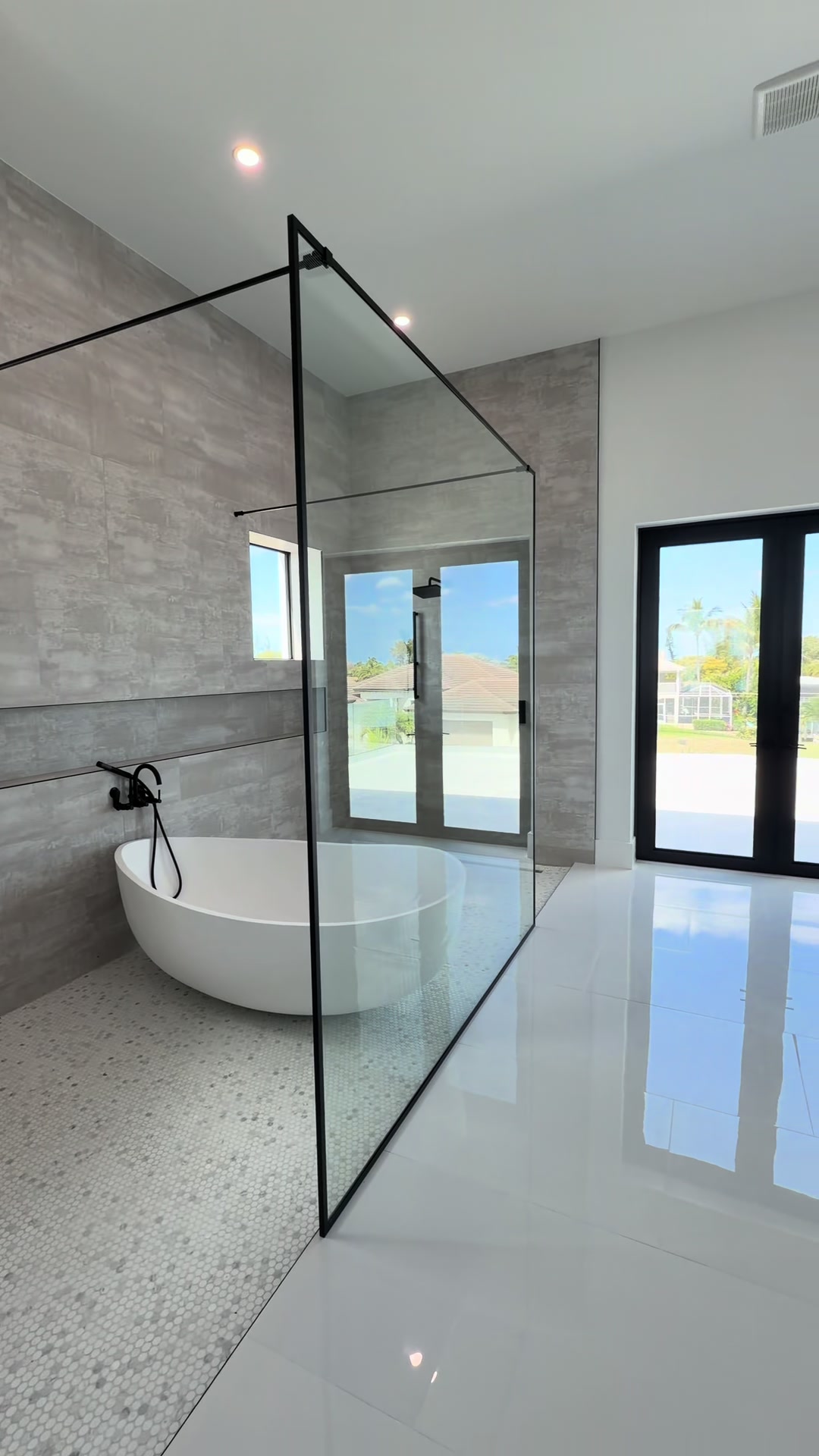 @Renzo Florida Realtor &reg;