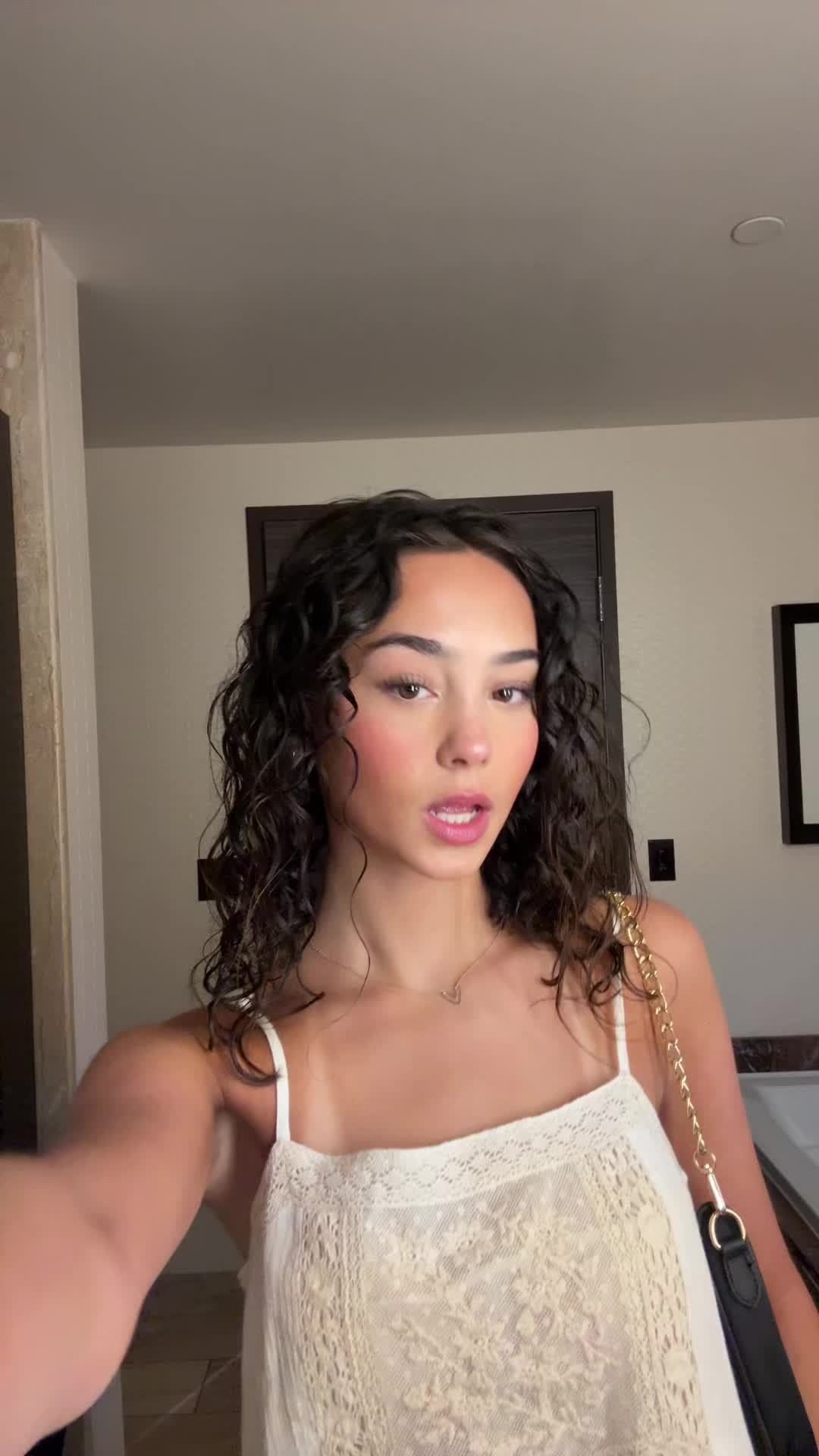 @Gia