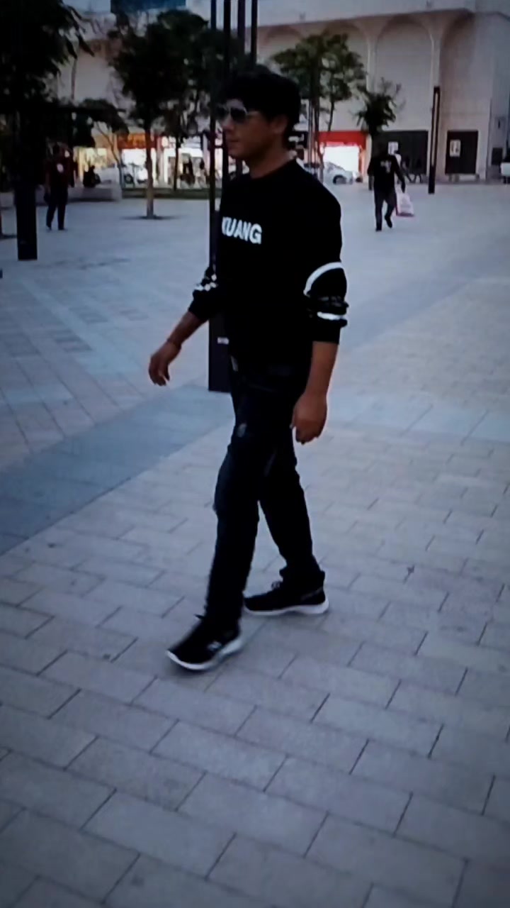 @m. k. m104