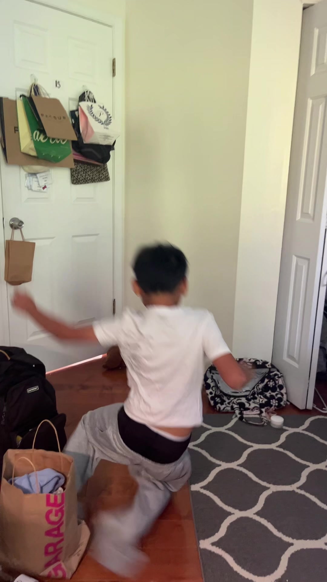 @chrissyspams
