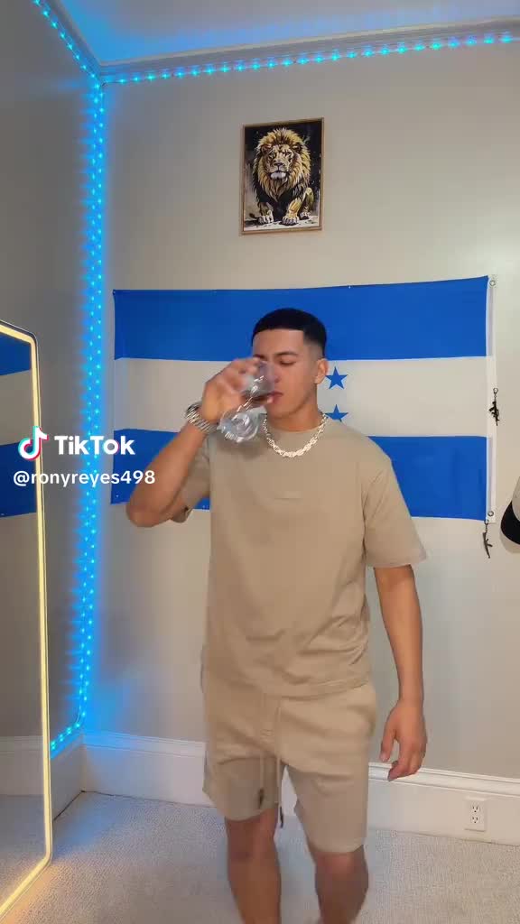 @joahn zavaleta