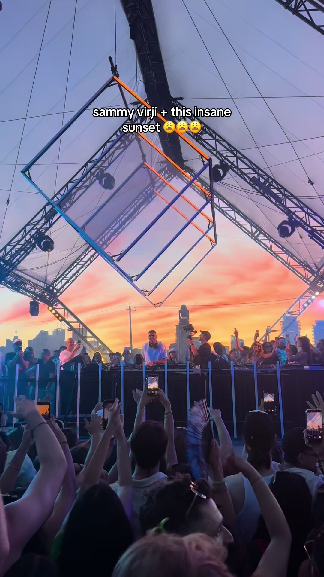 @Izzy | Toronto