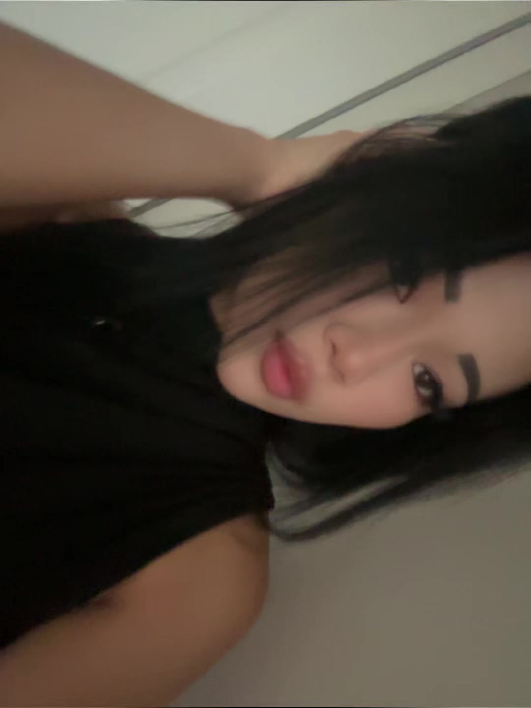 @elinaaa