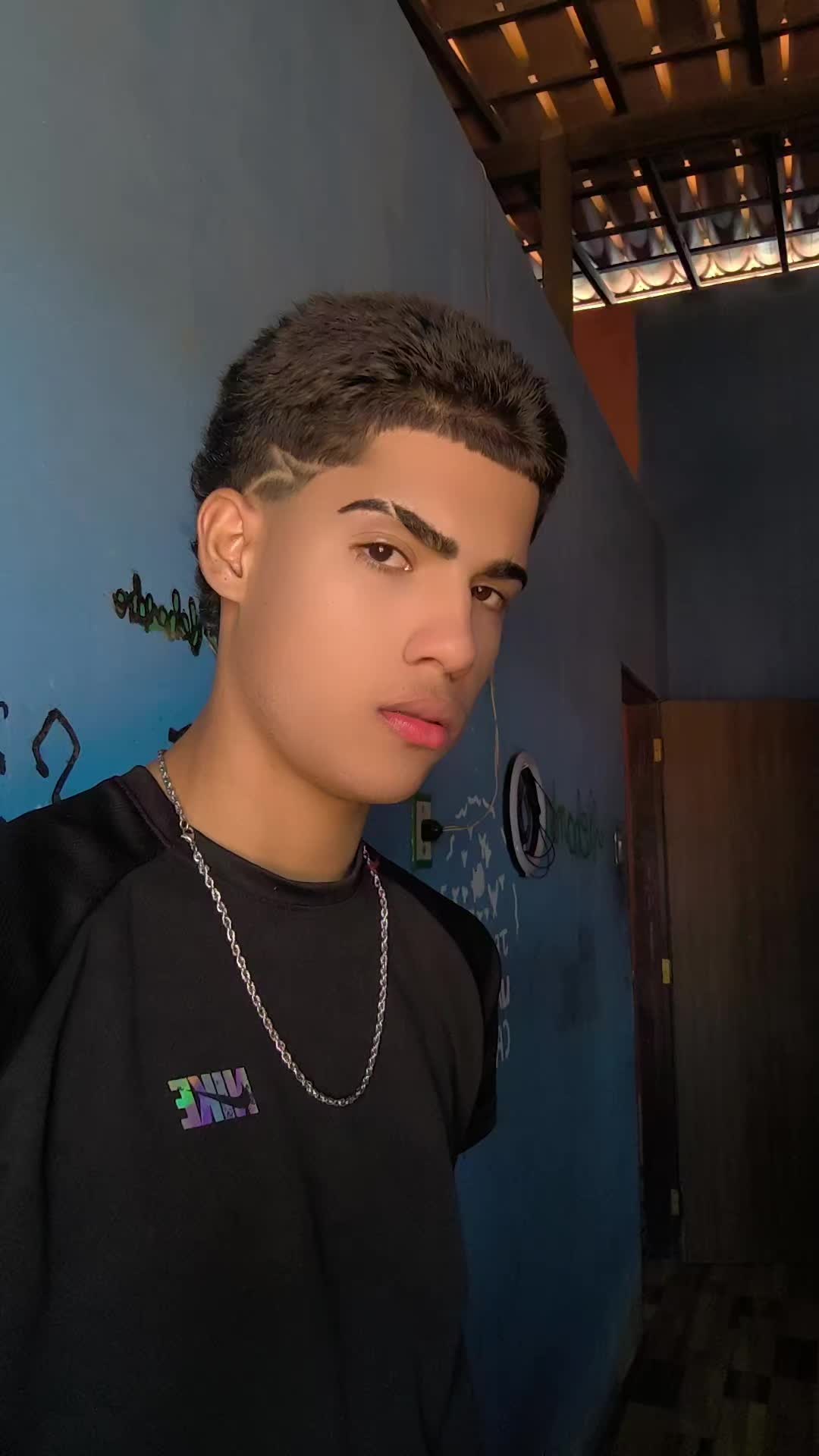 @alehzin.18👑