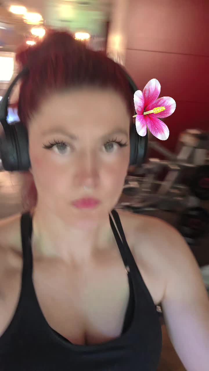 @🐝💪Kati Barbella