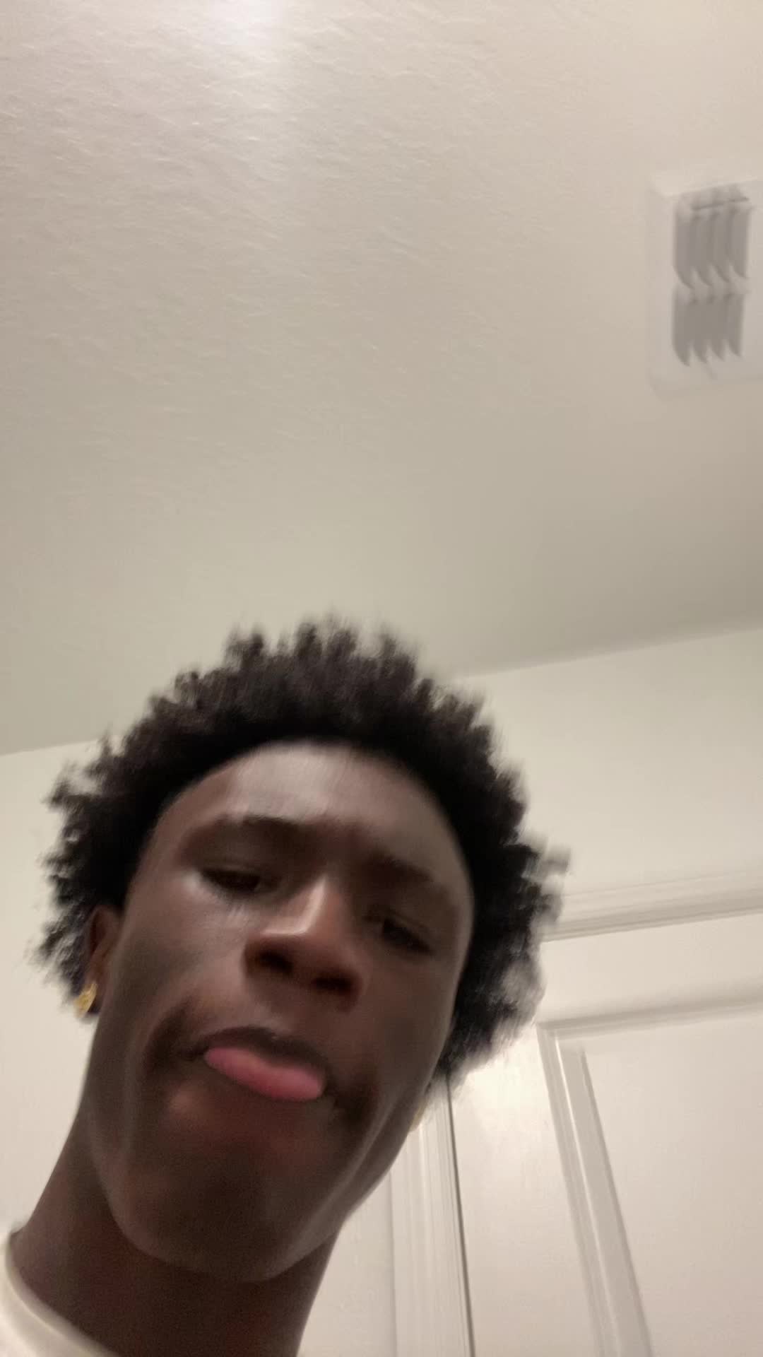 @moyo