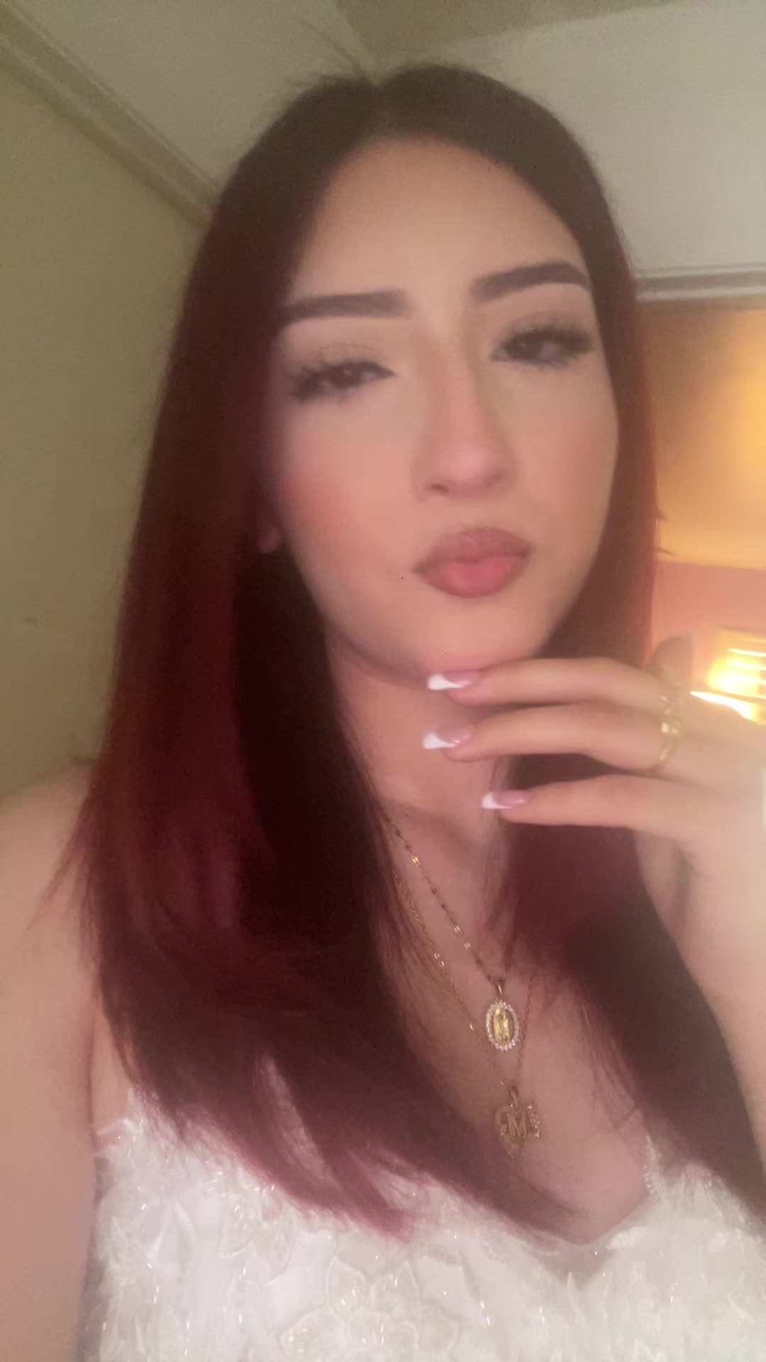 @laura
