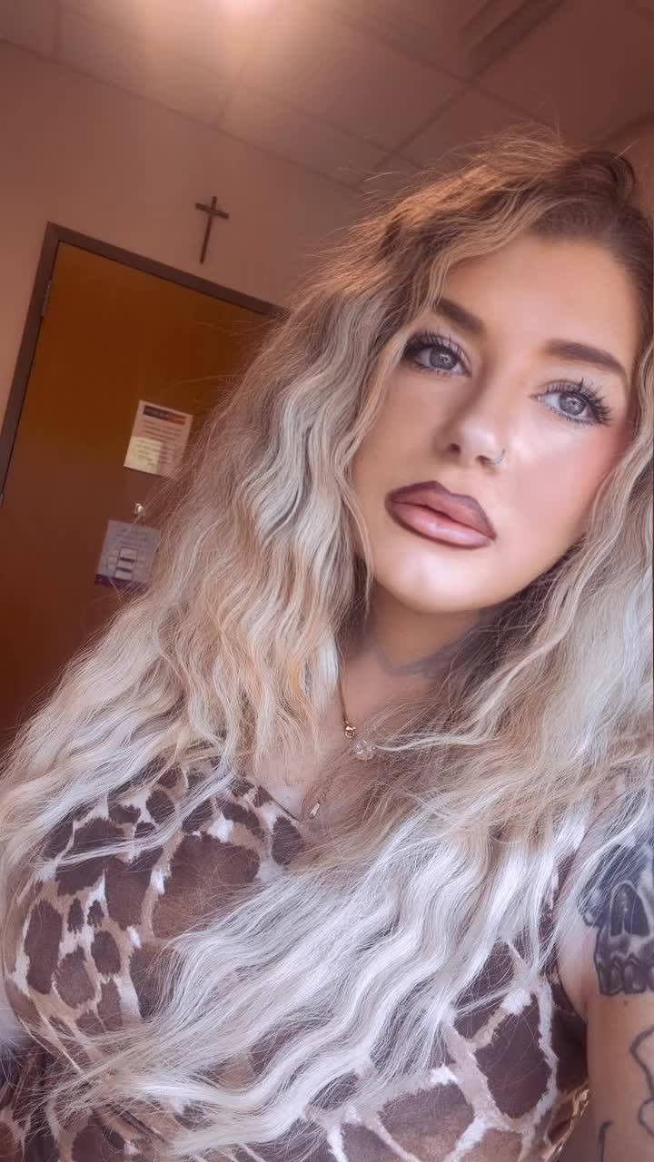 @KristinaMarie✨✨