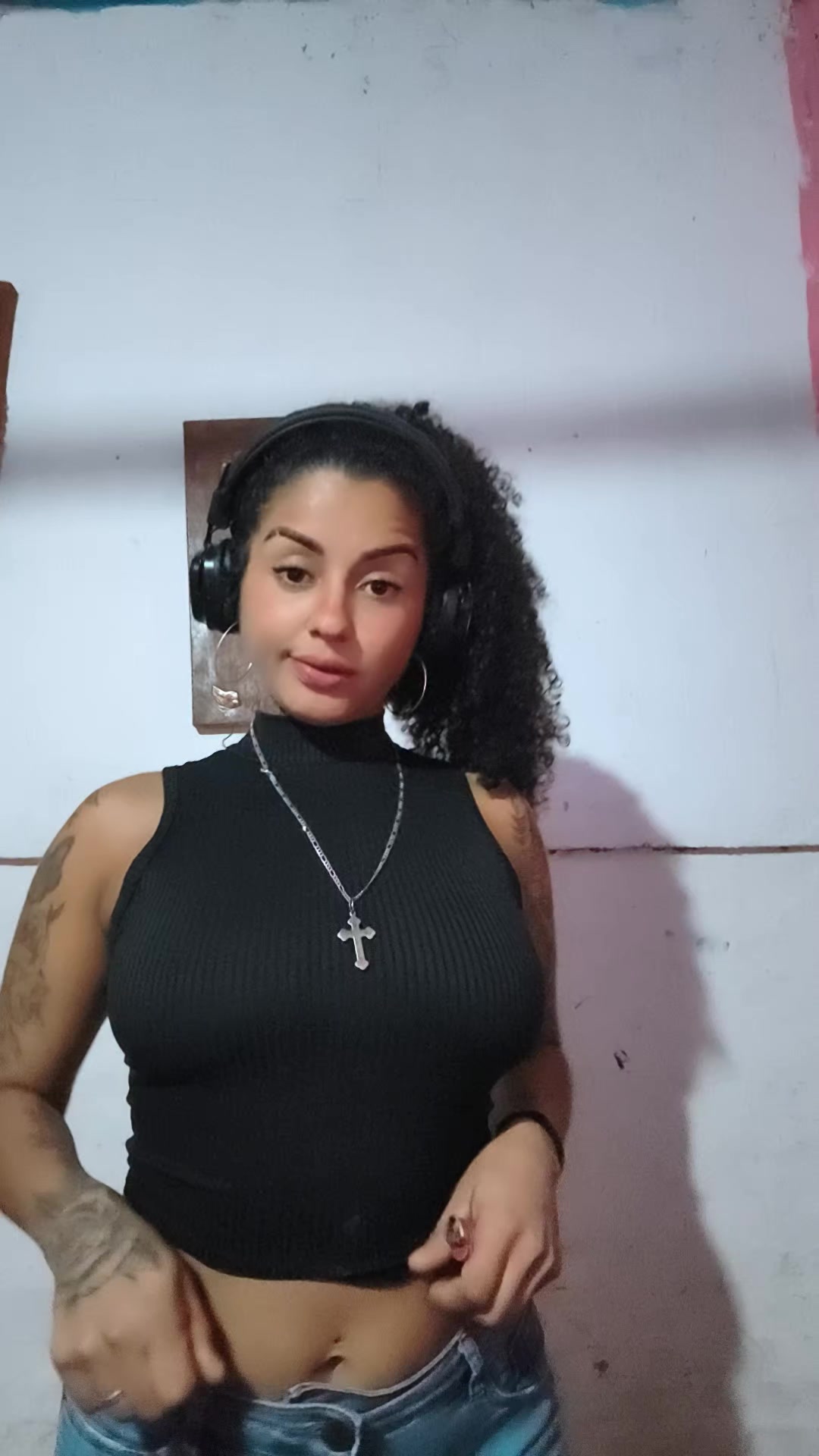@Tain&aacute; baixinha 😏❤️