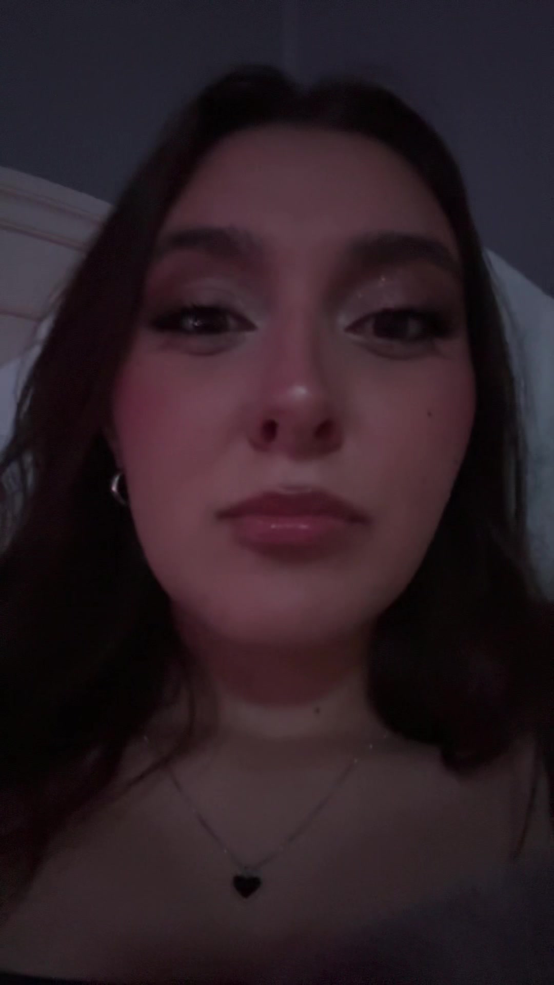 @:3
