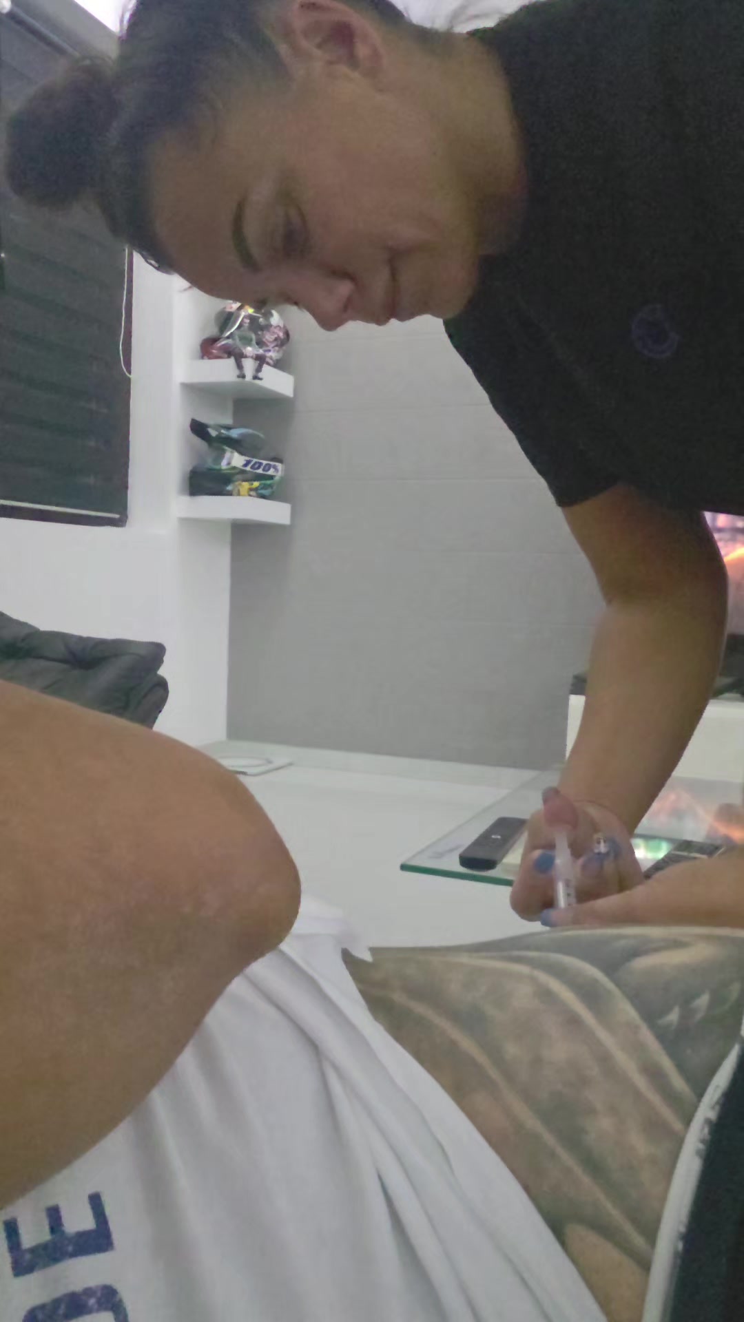 @vmkg