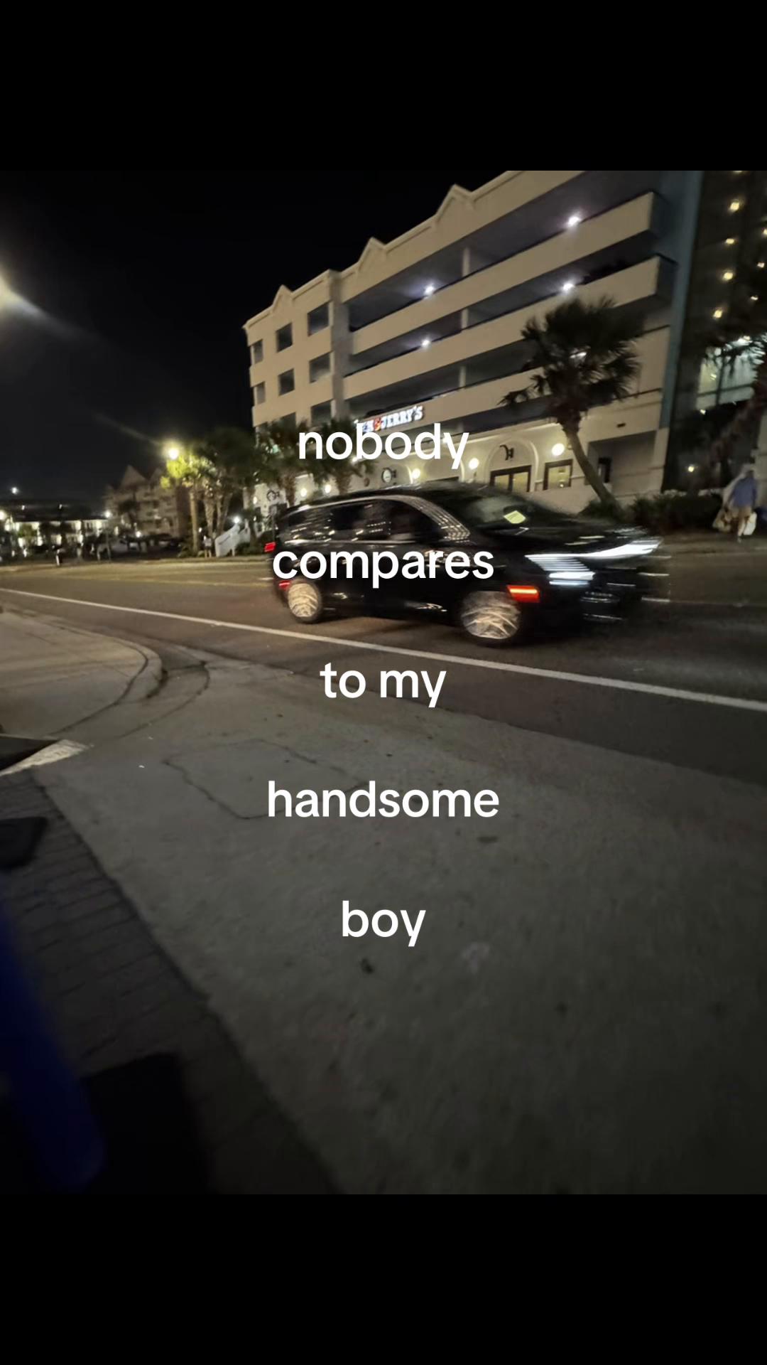 @𝑘𝑦𝑜𝑘𝑖𝑖╰ 🚏・ﾟ