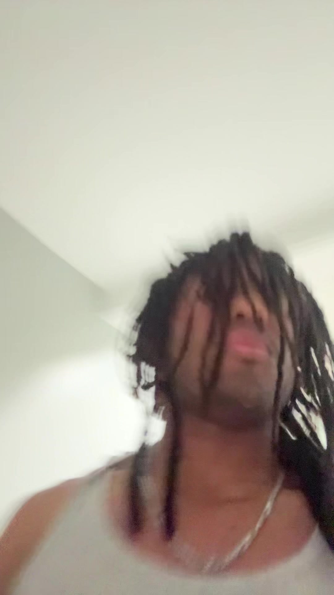 @romehatesparis