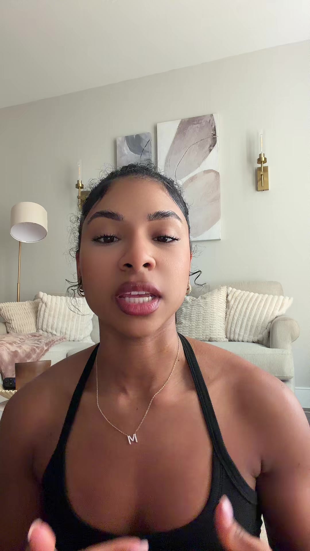 @Monique