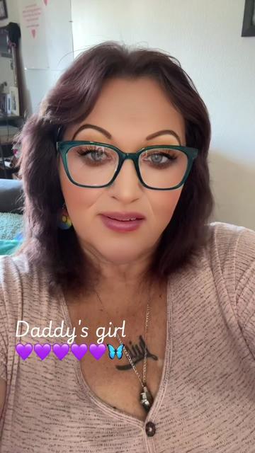 @💙🤍Daddy's girl 💜🦋