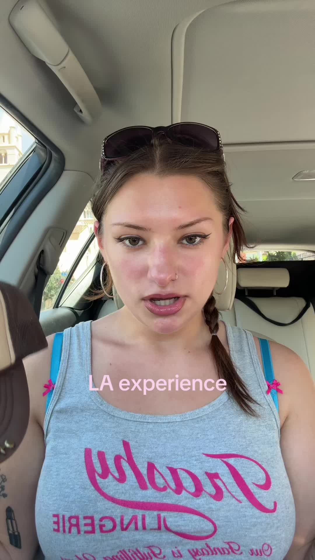 @izzyzavareei