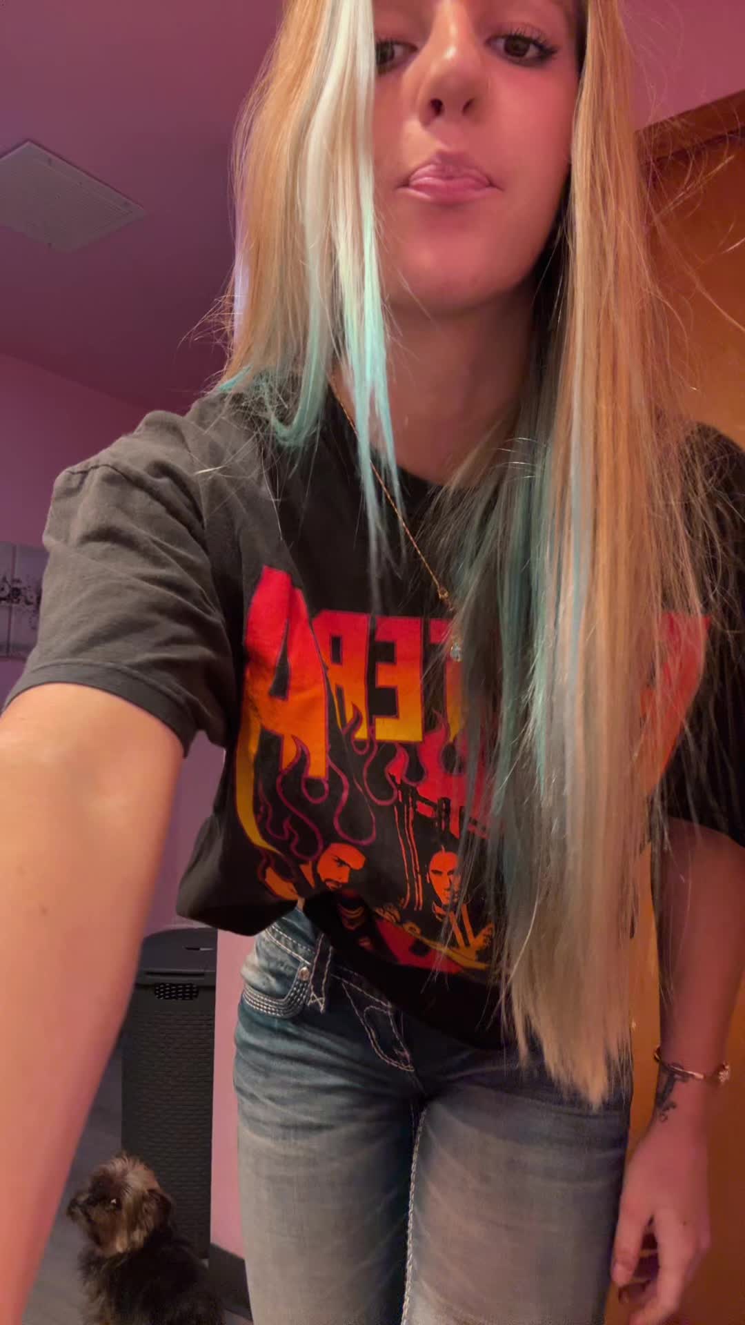 @heyitscoco420