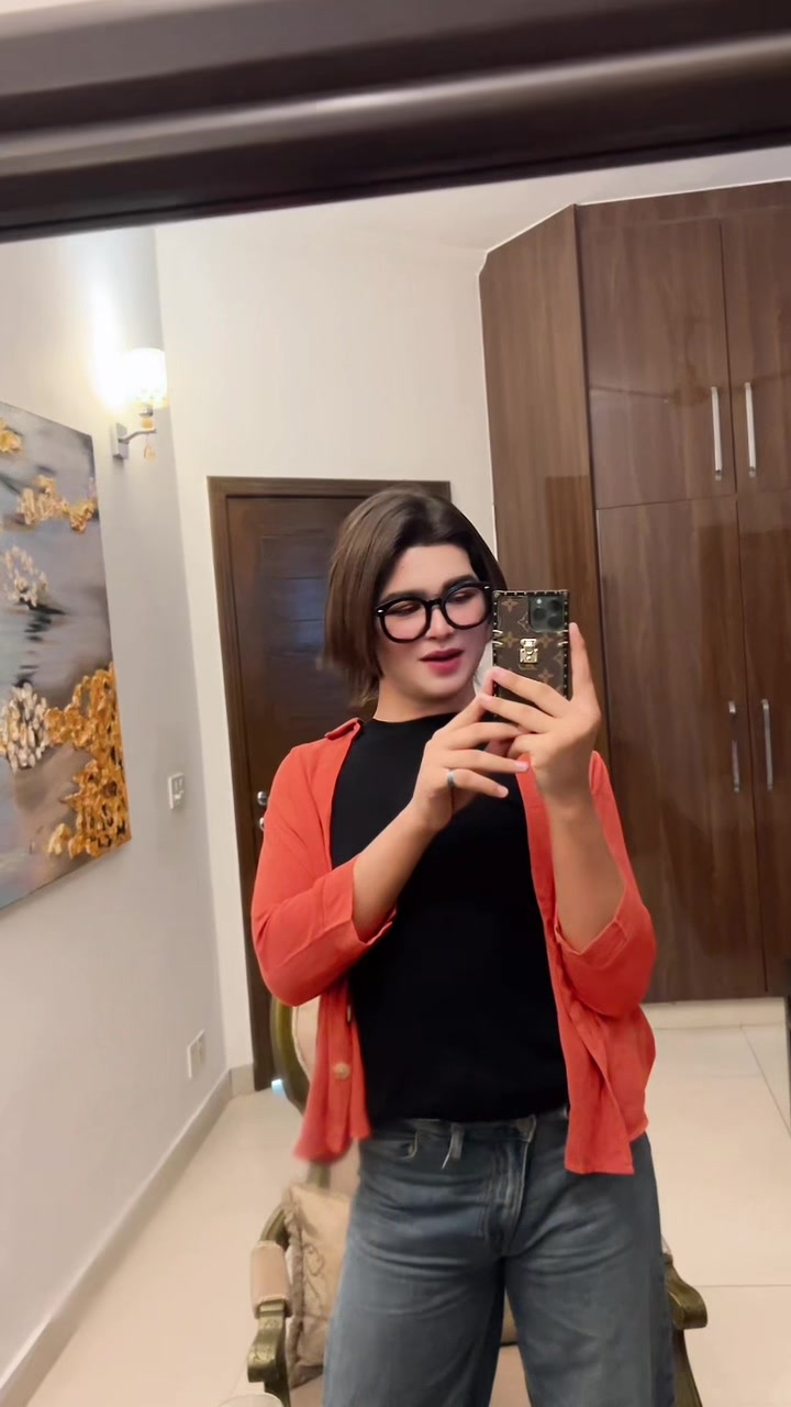 @Fadii Khan🥀🇦🇪🥵