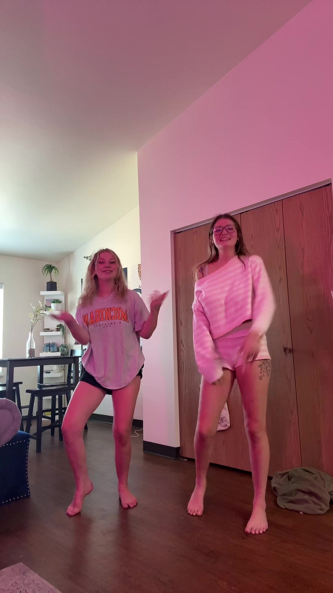 @bella