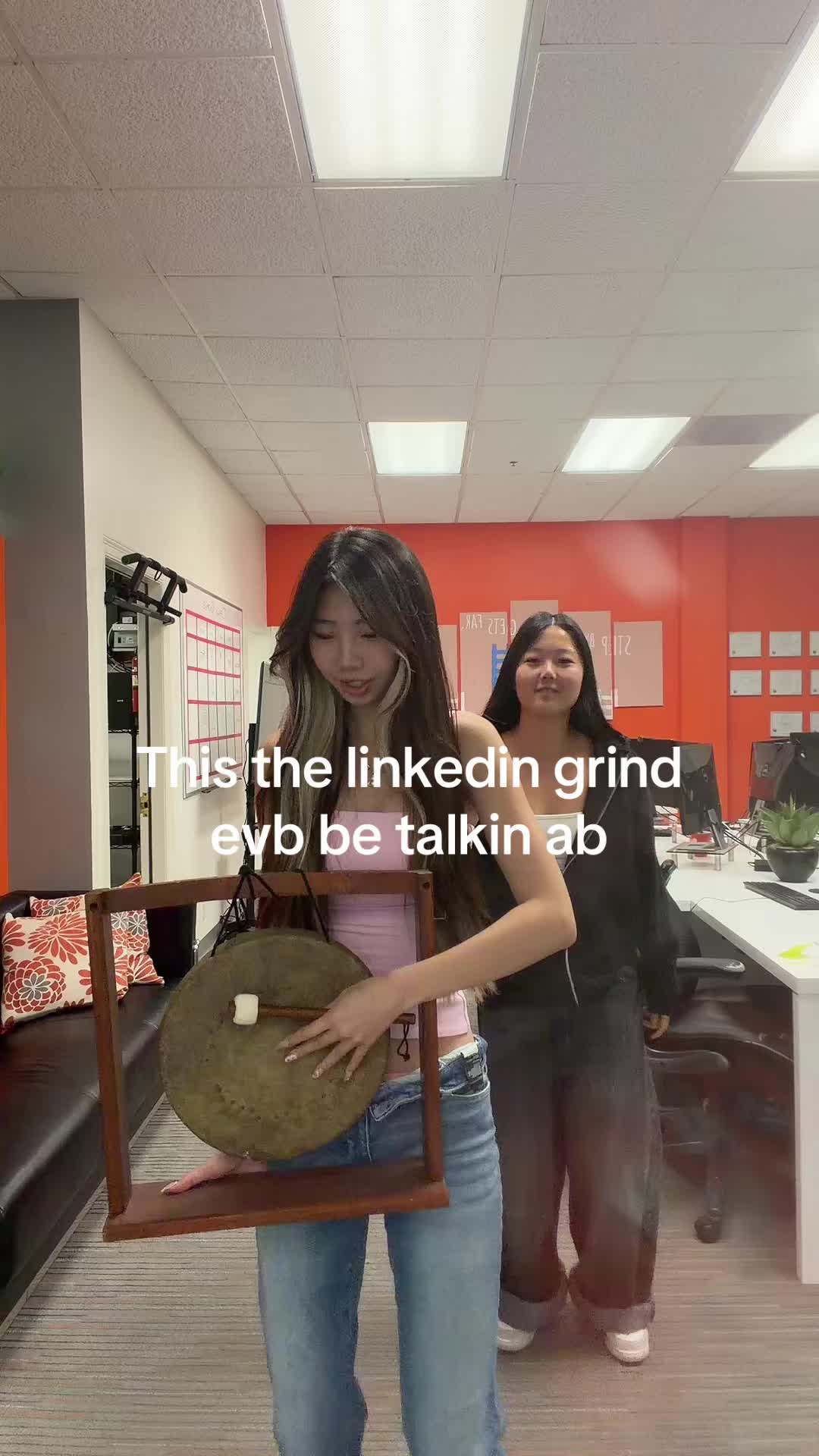 @adri_323_