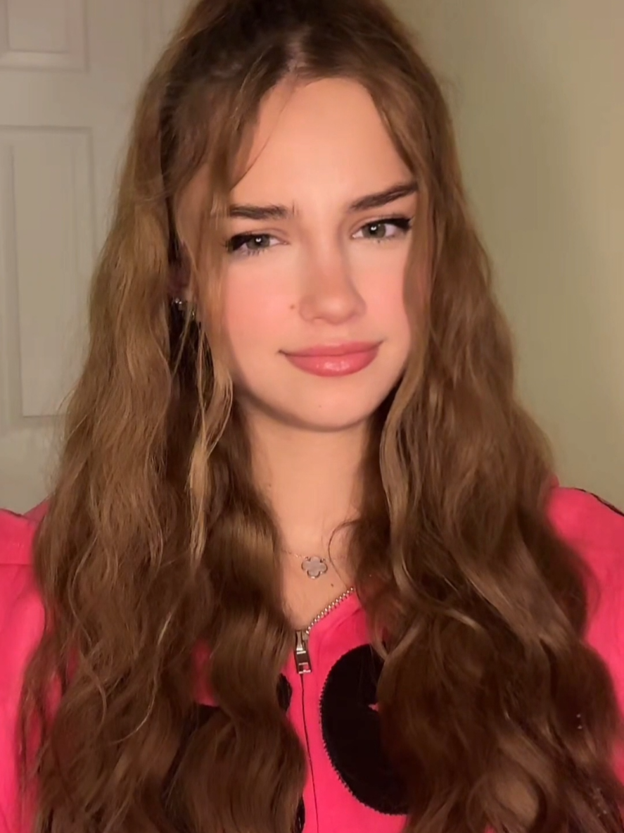 @AnnaWorld🍓