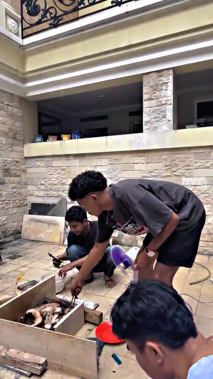 @FR96.
