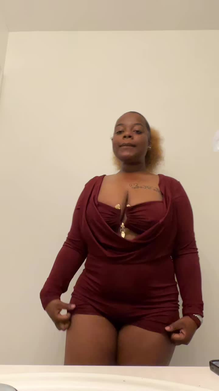 @Miss Standing on business 🗣️