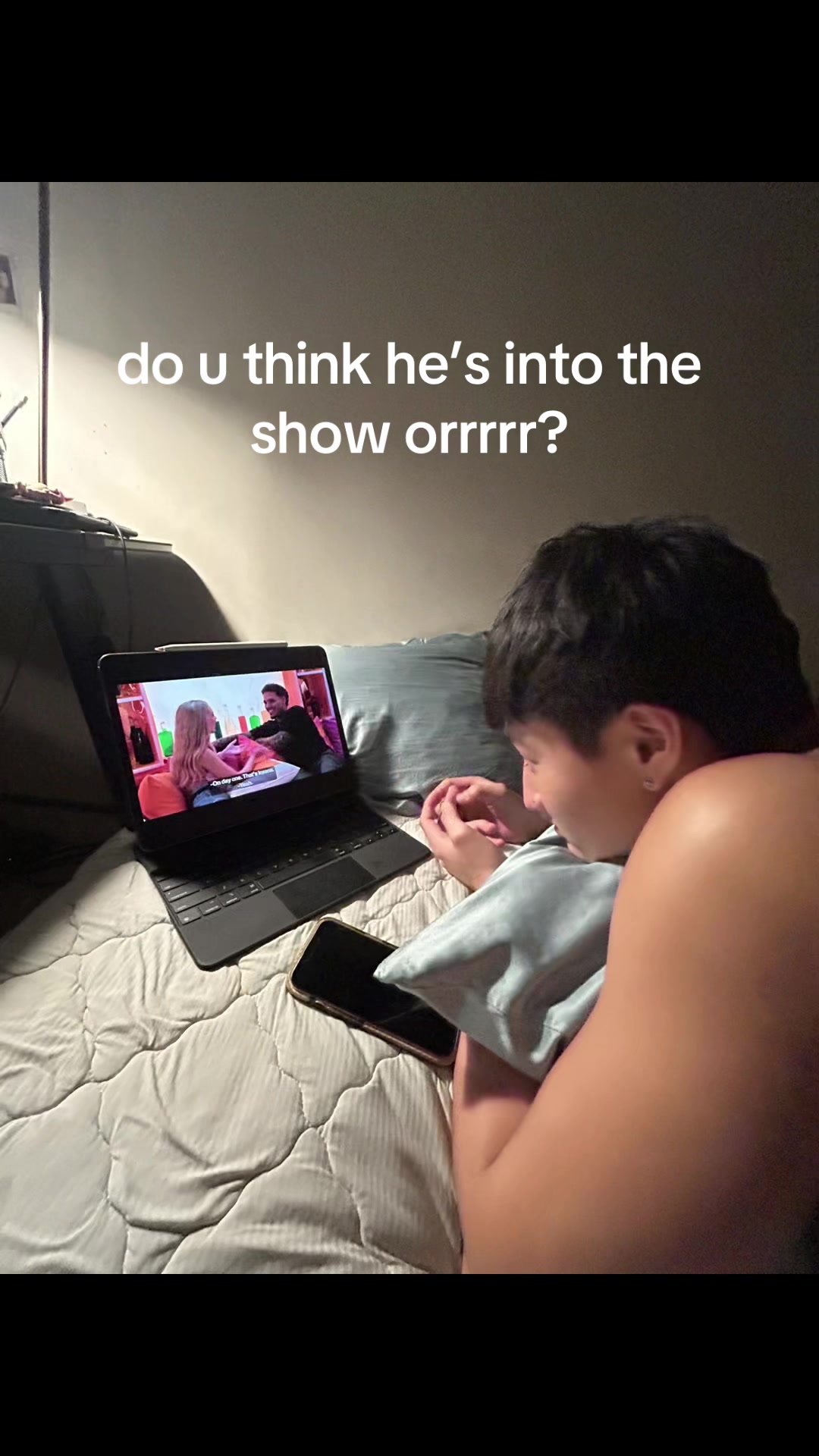 @zoeekomo