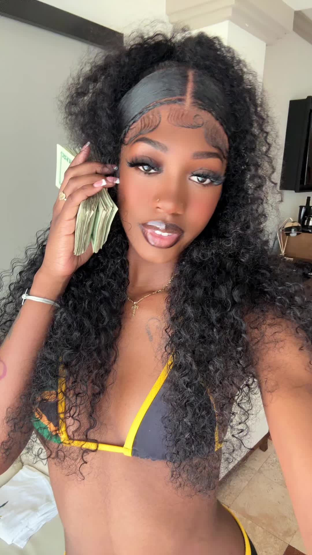 @Takiyah B ๐ .