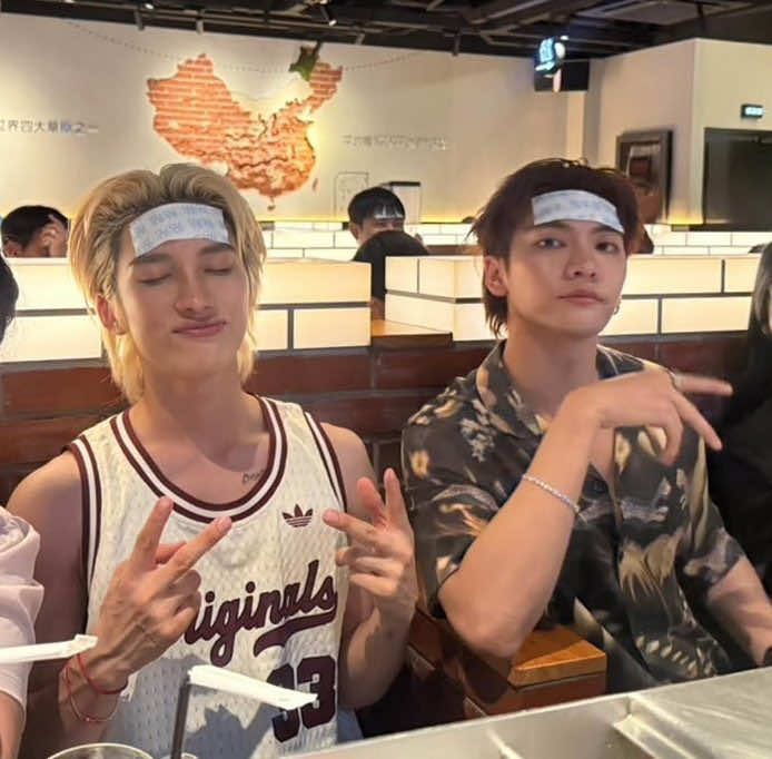 @BoNohMelly(I met them irl!!!)