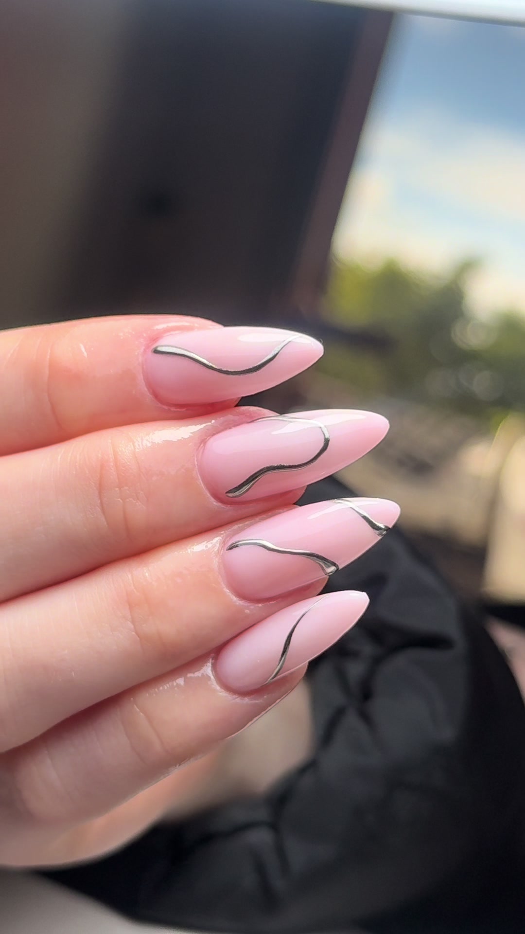 @TIPZYNAILZZ