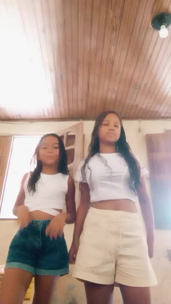 @antonelly 🩶❤️&zwj;🩹💋💋💋💋🤍🤍