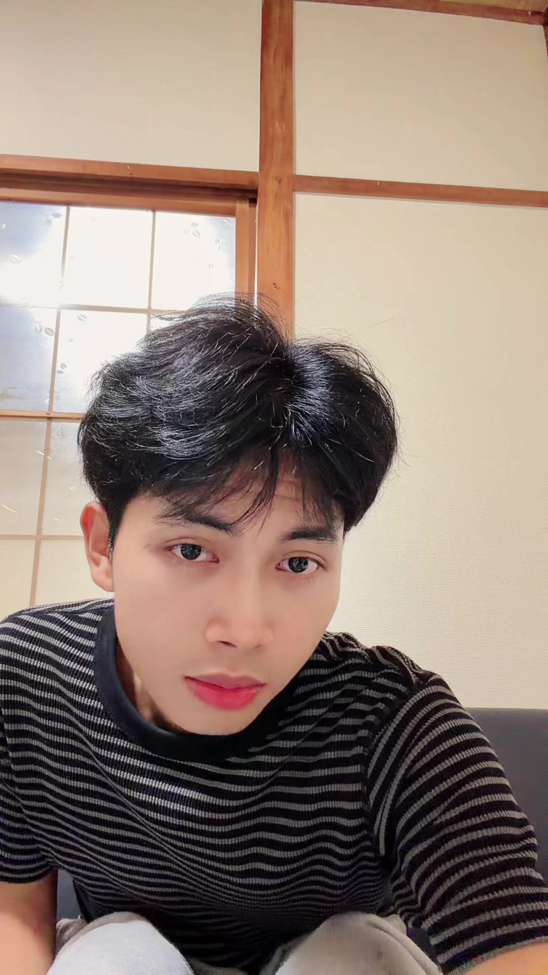 @ᴀʏᴇ ᴄʜᴀɴ ᴀᴜɴɢ 🎶