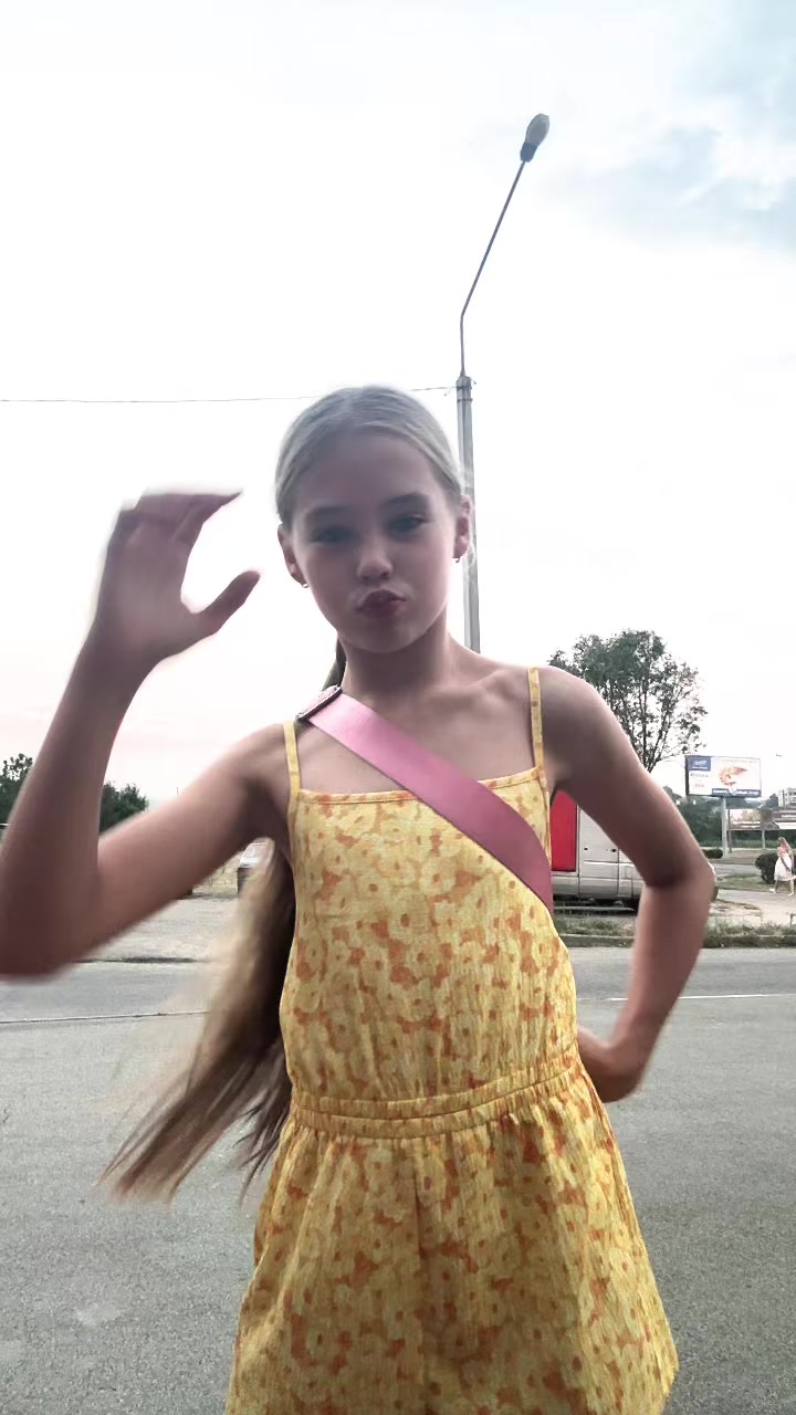 @Elya_Star_Sweet