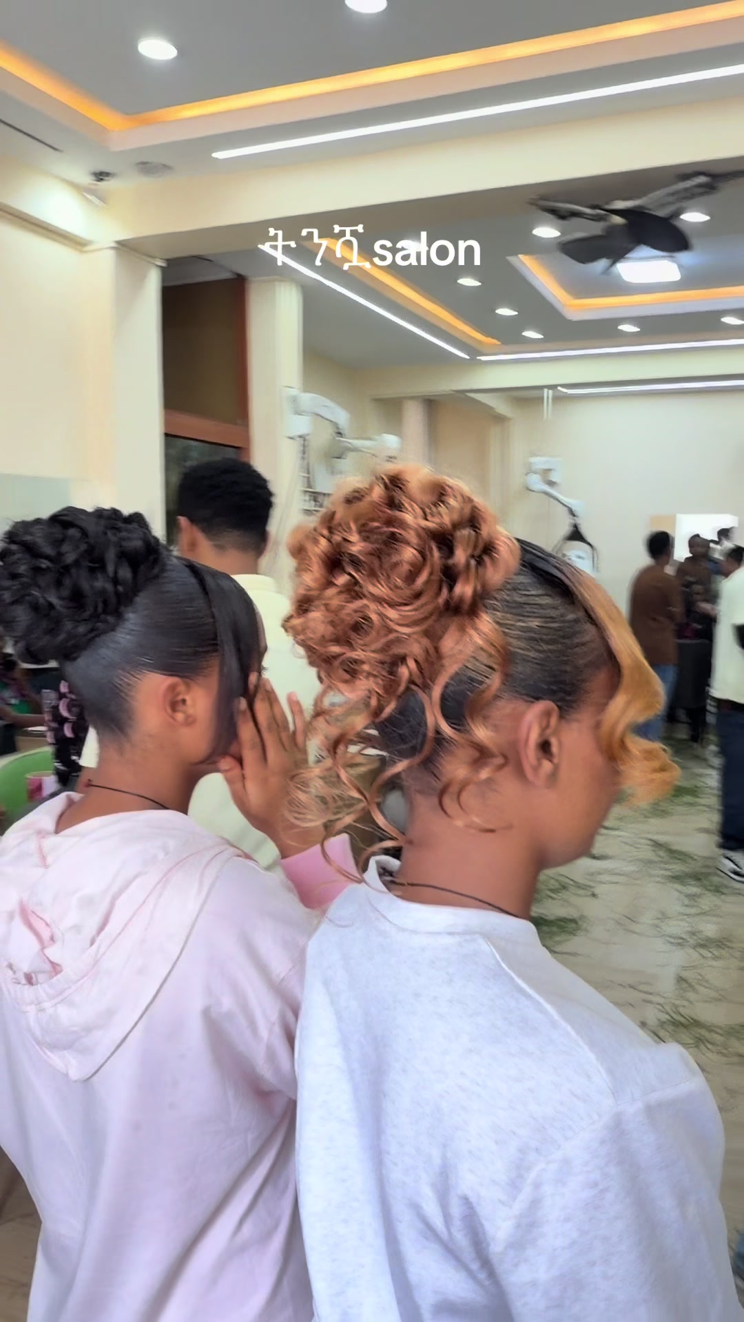 @Tommysimple-make up ትንሿ salon