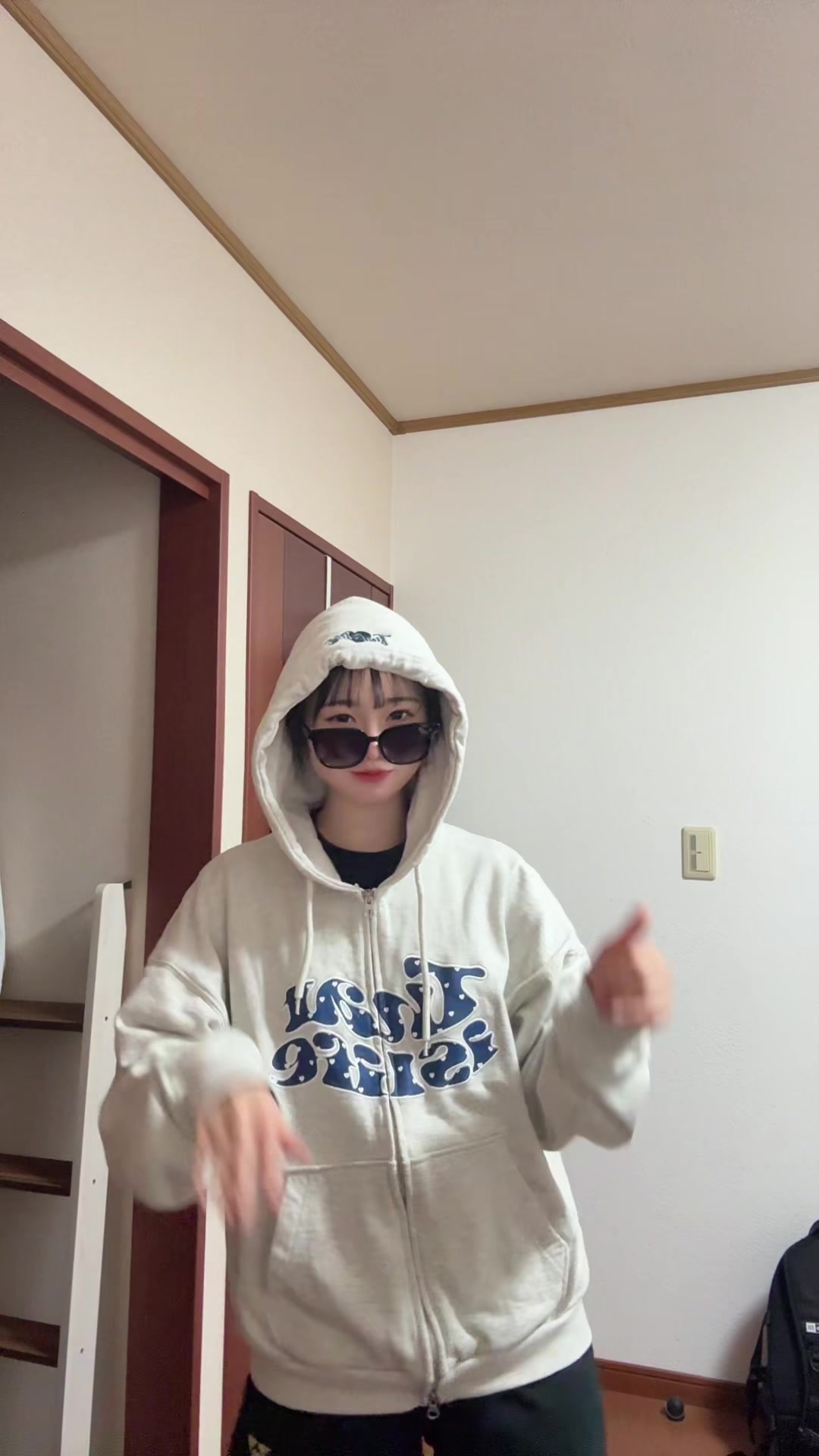 @ひな
