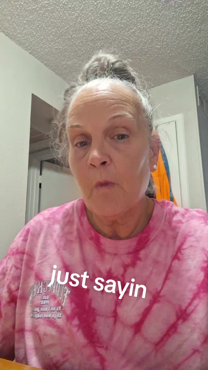 @granny at kitchen table 🎼🎵❌️