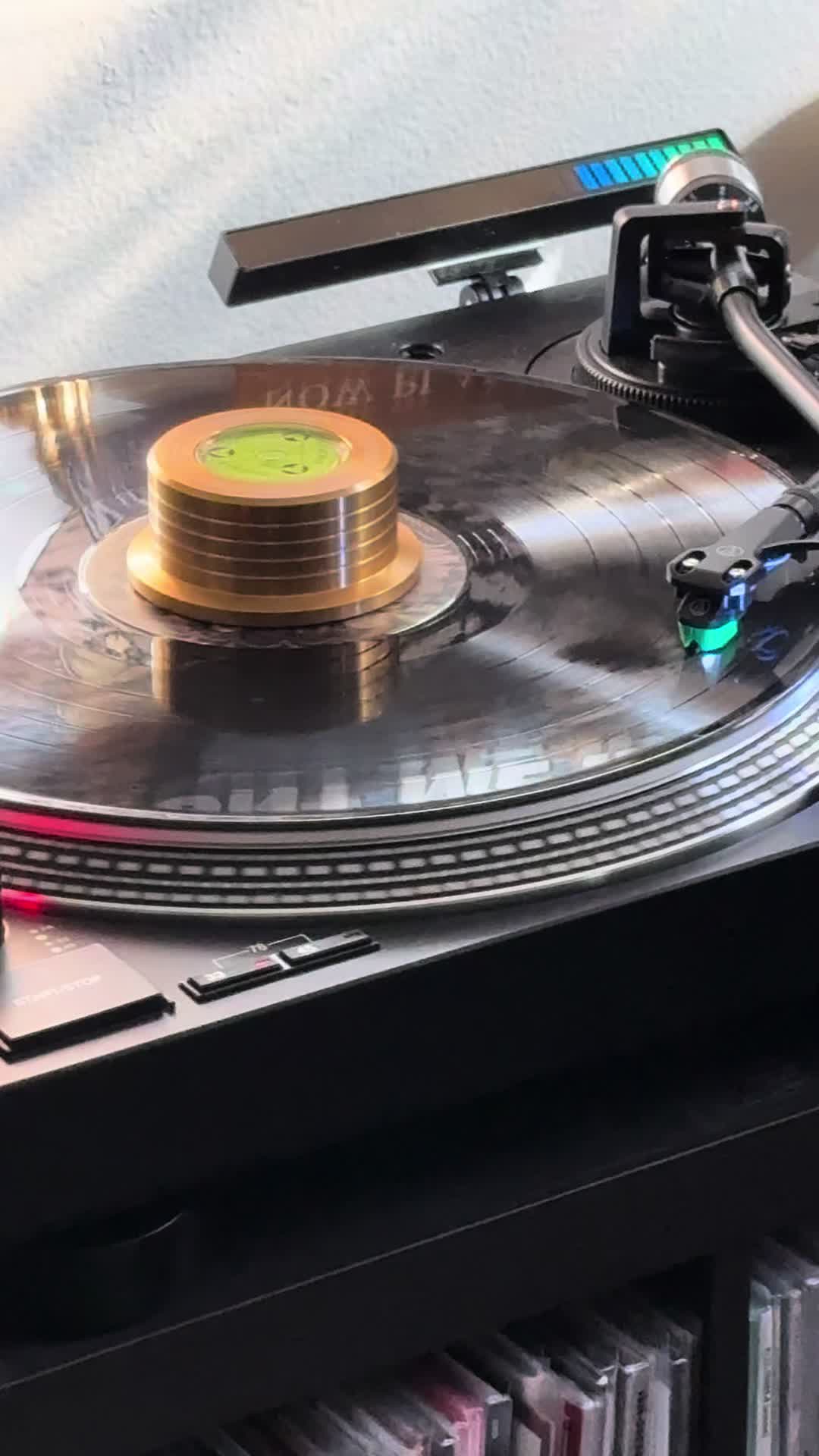 @Vinyl Daily Plays